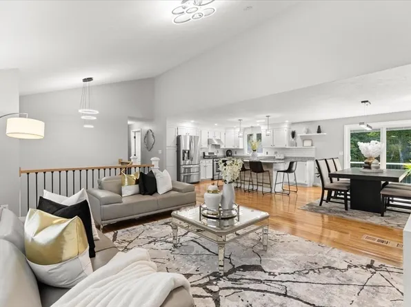 416 Foundry St, North Easton, MA 02356