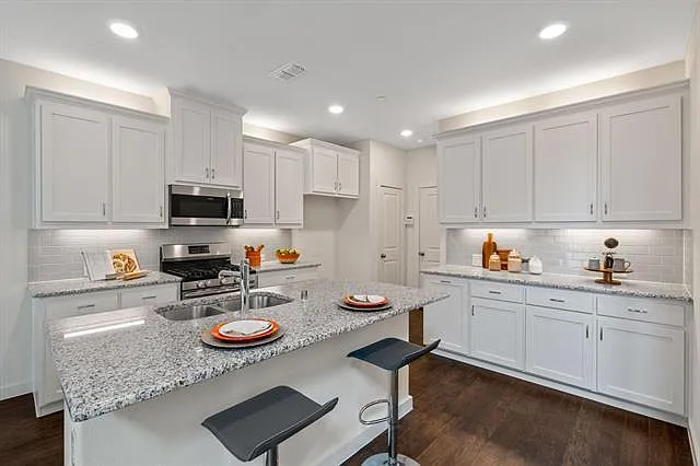 2939 Stunning Dr — Photo 8