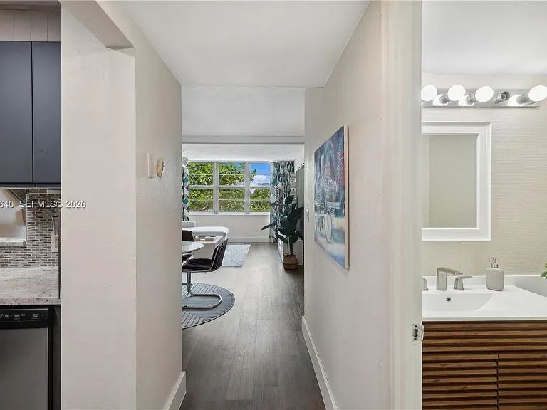 1020 Meridian Ave #403 — Photo 9