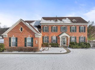 1575 Old Forge Rd, Bartlett, IL 60103