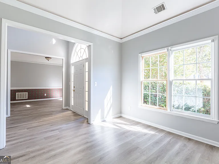 1748 Christiana Dr — Photo 5