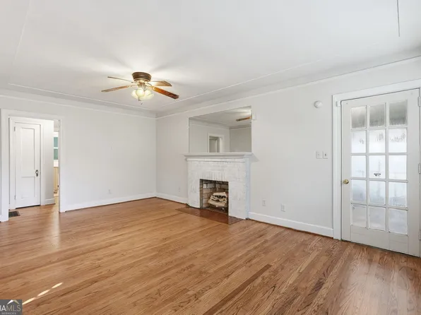 2103 E 37th St, Savannah, GA 31404