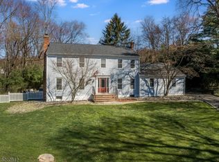 9 Sylvan Dr, Bridgewater, NJ 08807