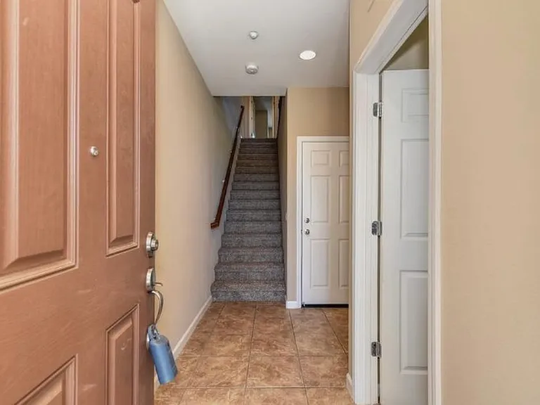 1506 Hudson Cir — Photo 18