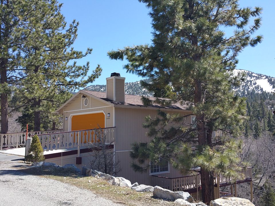 2nd image of 43459 Ridgecrest Dr