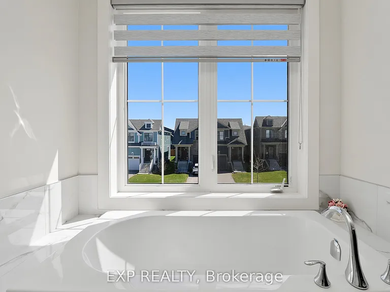 142 Sycamore St — Photo 43