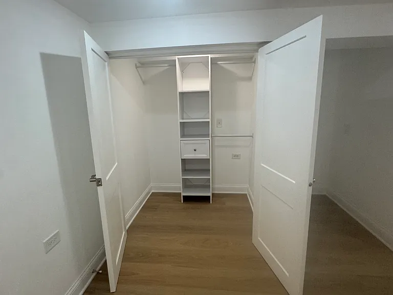 3719 N Sawyer Ave #B — Photo 4