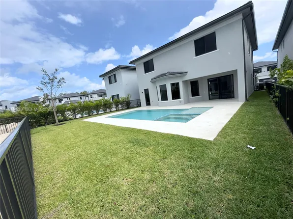19670 NE 14th Ct, Miami, FL 33179