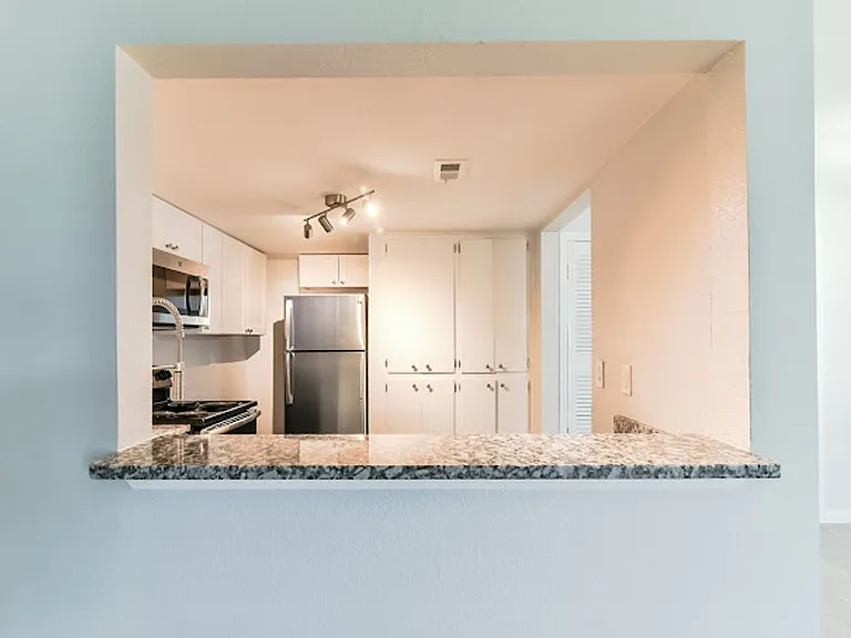 Sun Ridge Apartments — Photo 11