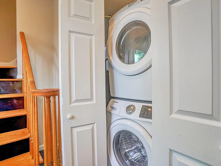 531 Court St — Photo 10