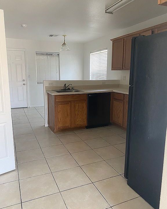 1st image of 3841 Soda Springs Dr