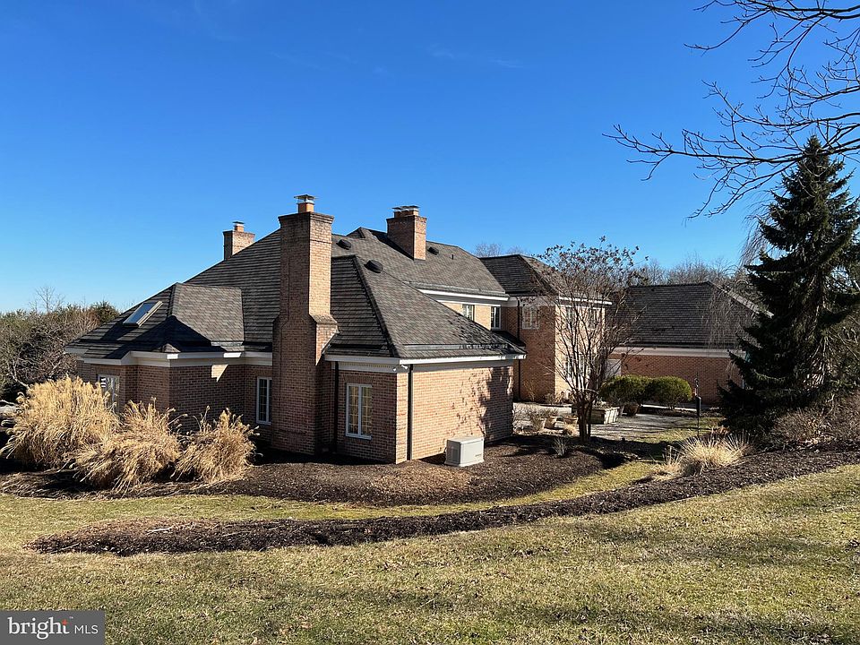 560 Shady Dell Rd, York, PA 17403 | Zillow