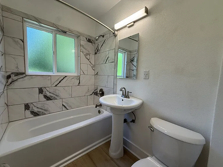 1315 Washington St — Photo 14