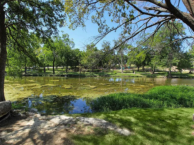 Settlers Landing — Photo 13