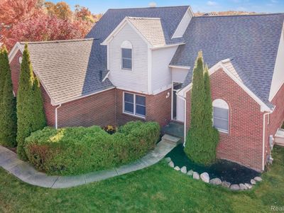 35182 Newport Dr, New Baltimore, MI, 48047