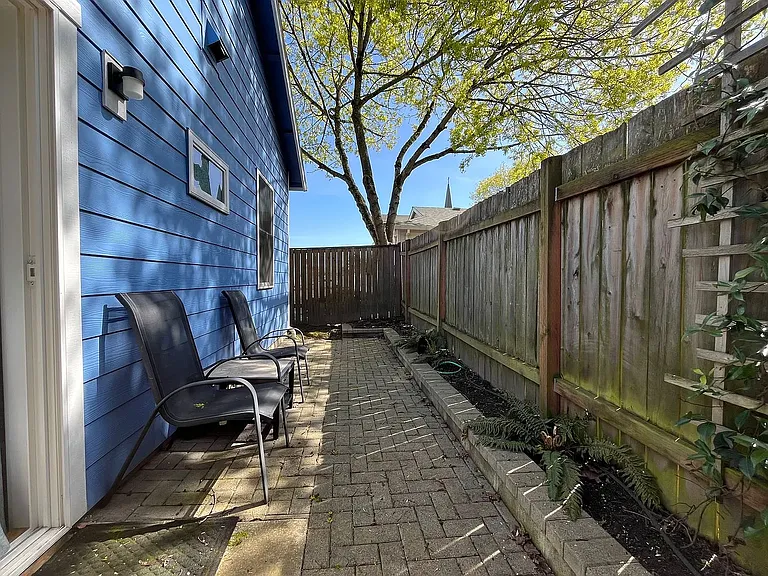 4554 NE 99th Ave #B — Photo 16