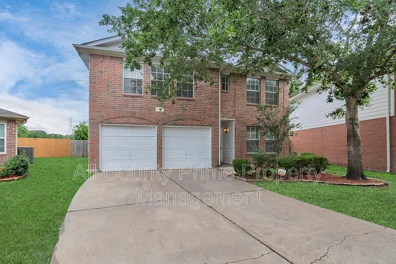 4 bed, 2.5 bath, 2897 sqft, $2,450 — Photo 2