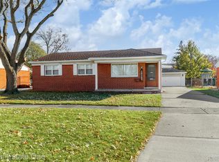 13765 Leroy St, Southgate, MI 48195