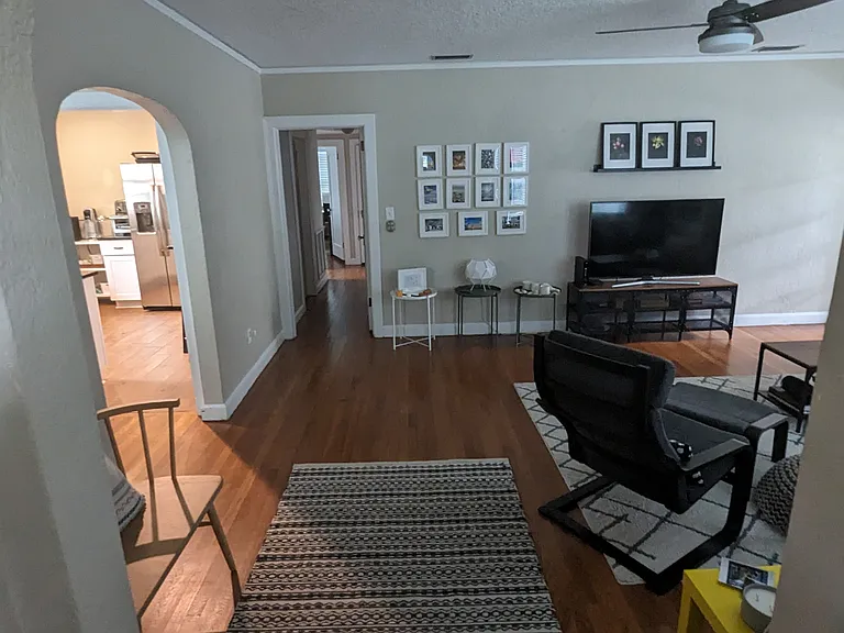2343 Broadmoor Ln — Photo 7