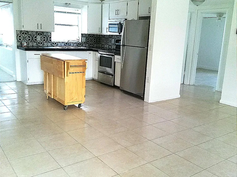 16 S Monroe St — Photo 10