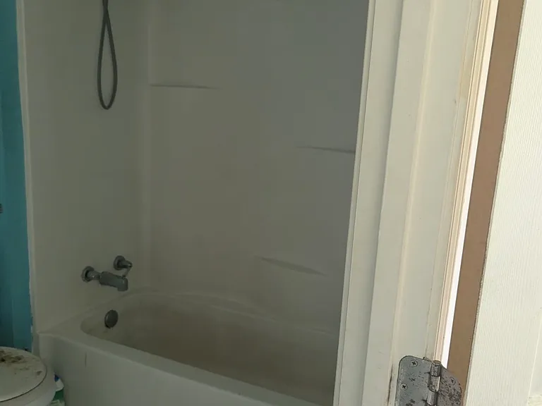 232 Hulin St — Photo 8