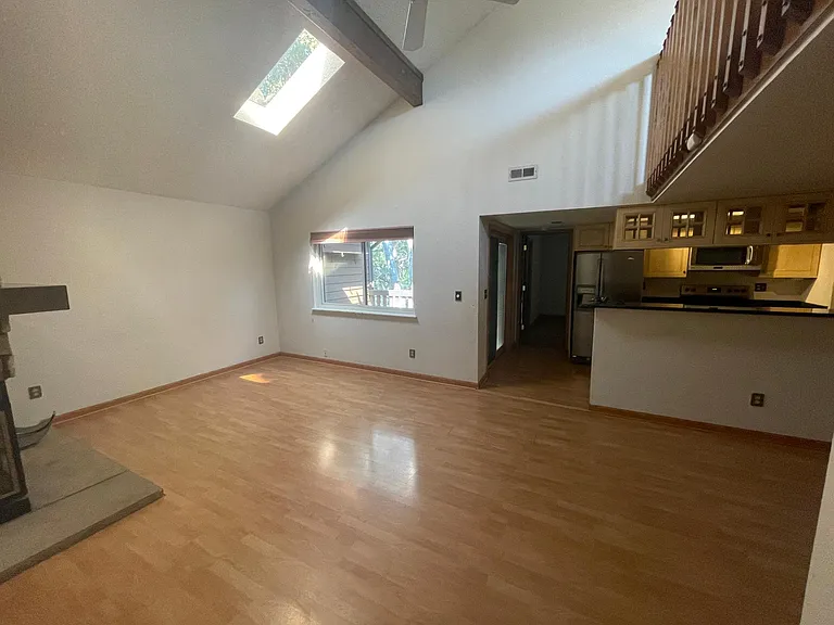 6207 Willow Ln — Photo 3