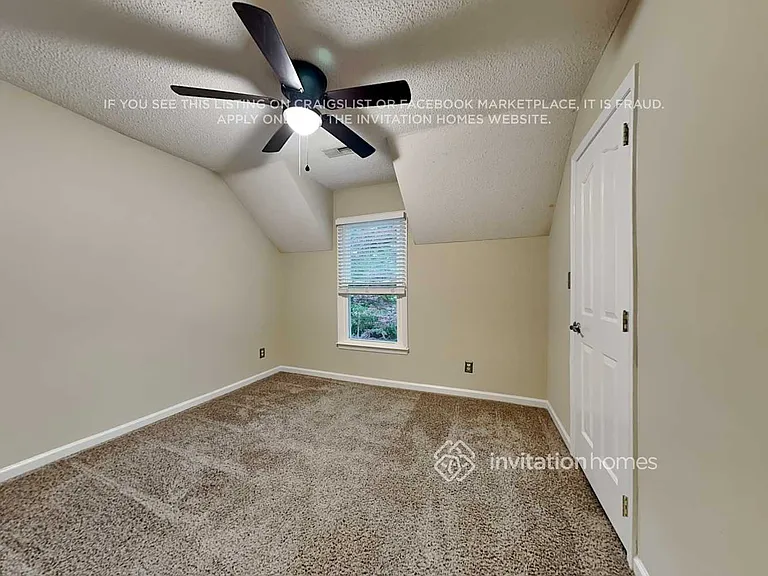6926 Wolf Run Dr — Photo 16
