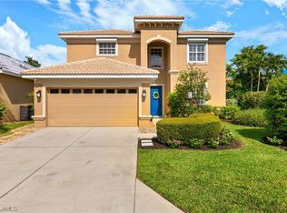 9906 Las Casas Dr, Fort Myers, FL 33919