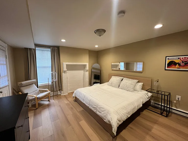 1006 E Capitol St NE #B — Photo 6