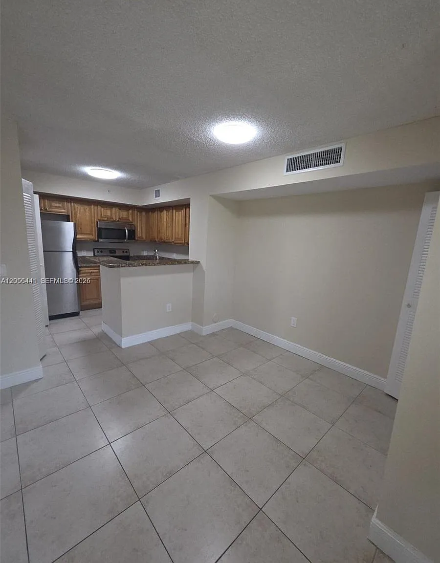 St Andrews Condo — Photo 2
