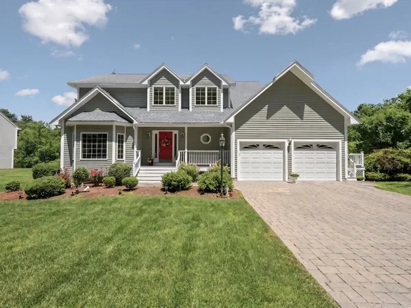 78 Hammersmith Dr, Saugus, MA 01906