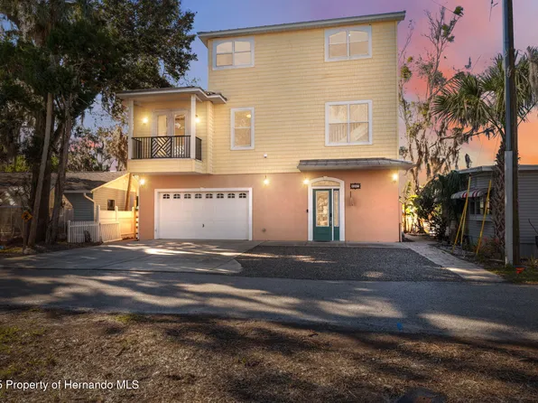 5287 Tuna Ln, Weeki Wachee, FL 34607