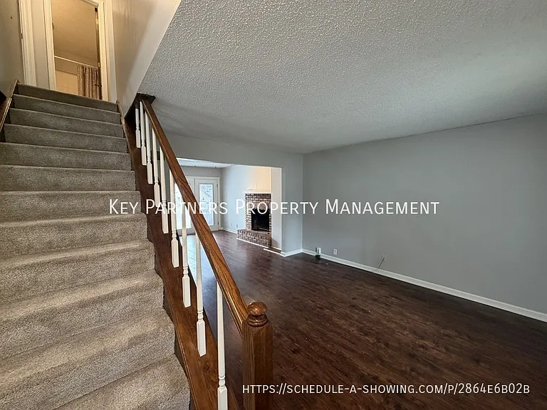 138 E Nelson Cir — Photo 4