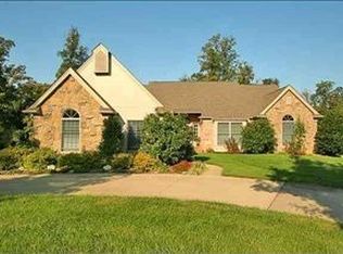 1607 Hermitage Rd, Jackson, MO 63755