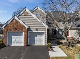 224 Lobelia Ct, Whitehouse Station, NJ 08889