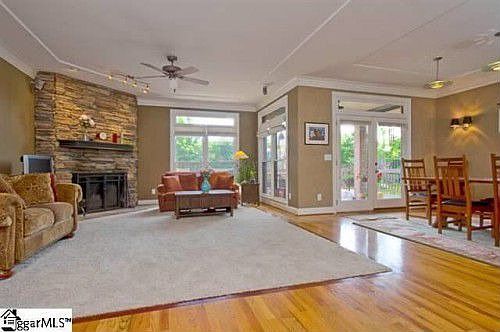 1st image of 212 Green Arbor Ln