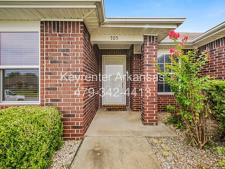 705 SW Crystal St — Photo 4