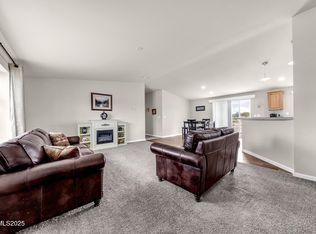 33 Cliff Banks Ct, Lovelock, NV 89419