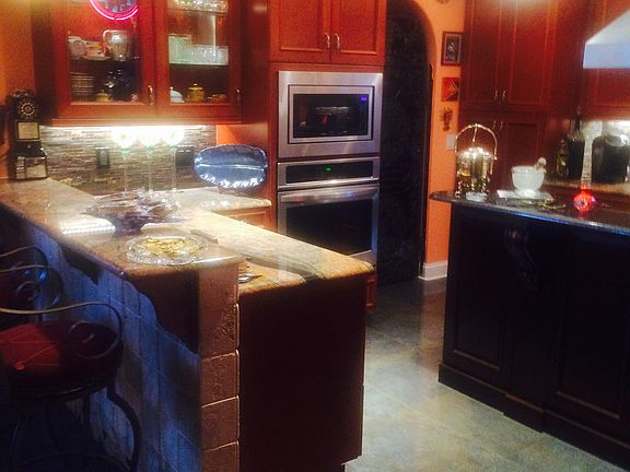 4th image of 43 Luther Dr