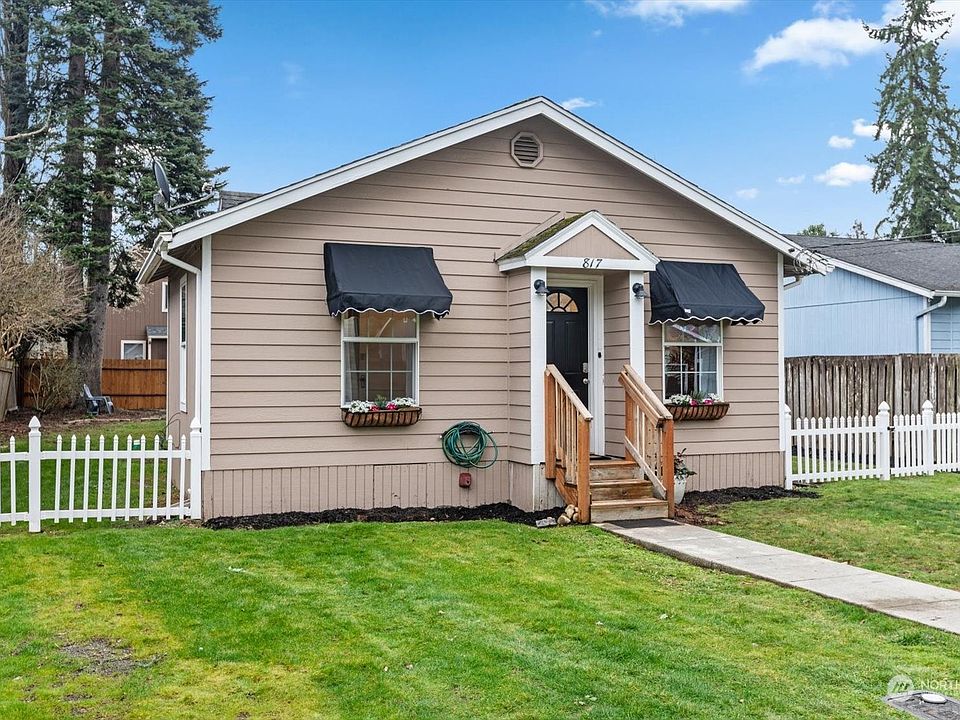 1st image of 817 Baird Avenue