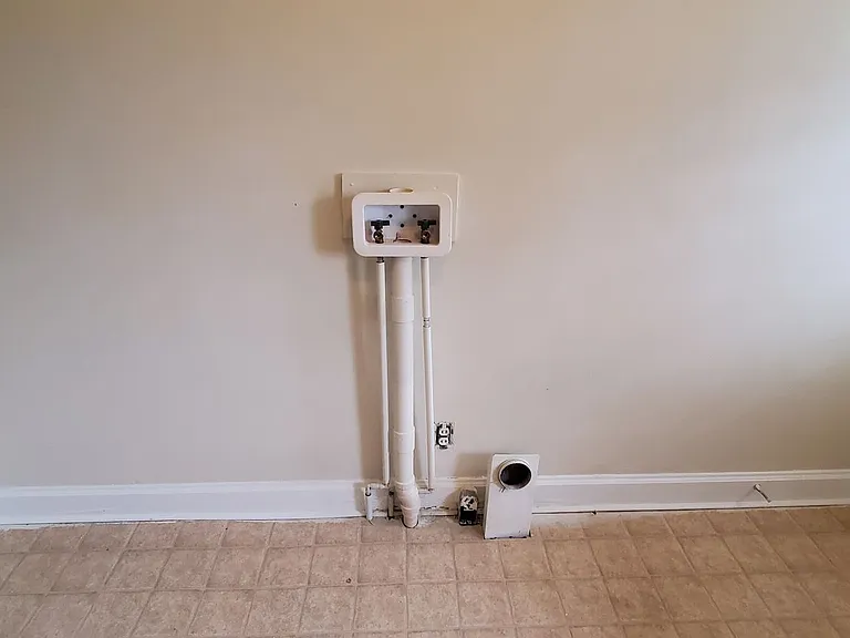 905 Grayland St #B — Photo 10