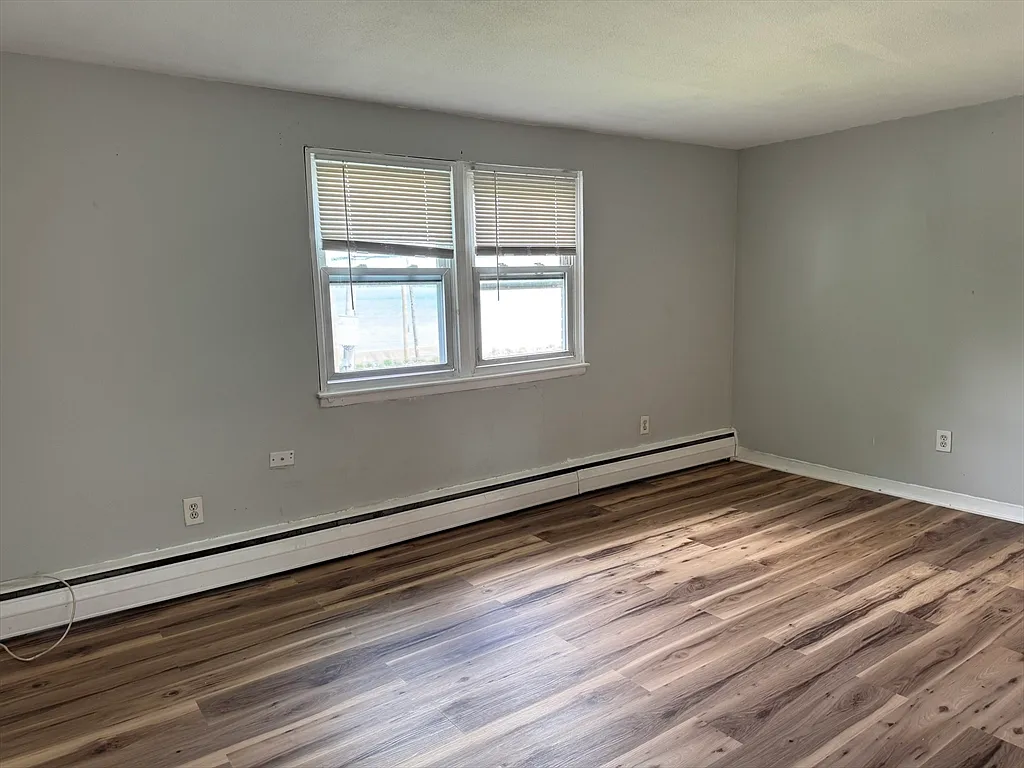 2 bed, 1.0 bath, 500 sqft, $2,600 — Photo 3