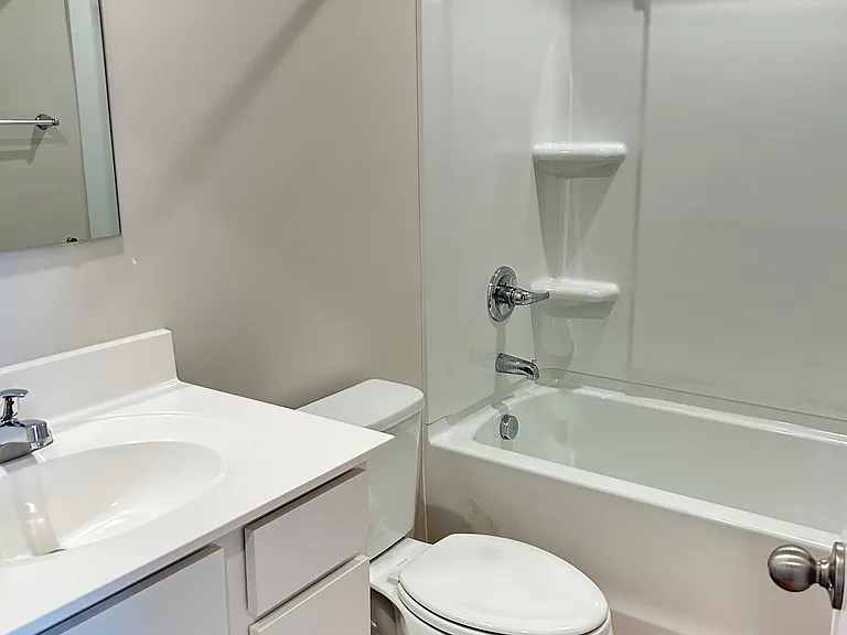 525 Hampton Townes Dr — Photo 14