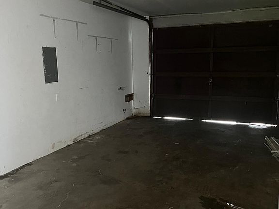 2nd image of 1119 12th Ave NW
