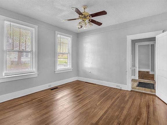 3rd image of 2141 Yancey Ave