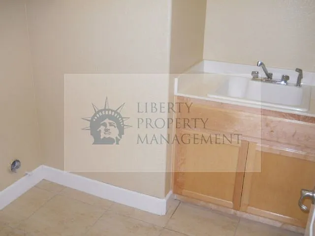 1038 Dry Creek Pl — Photo 10