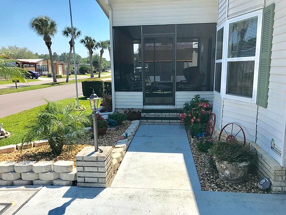 4th image of 439 Country Meadows Blvd
