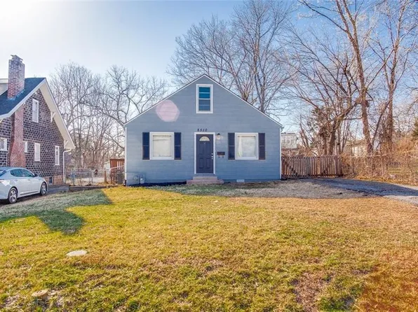 Woodland Ave, Kansas City, MO 64131