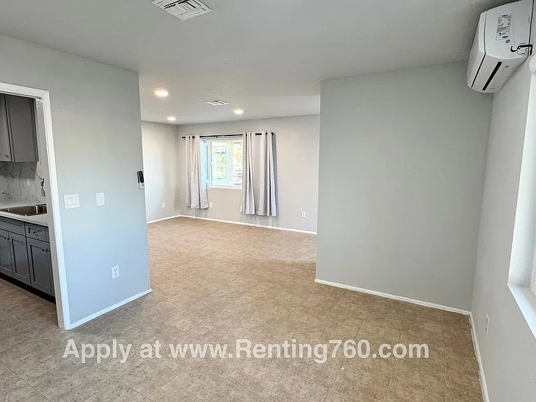 7330 Dumosa Ave — Photo 6