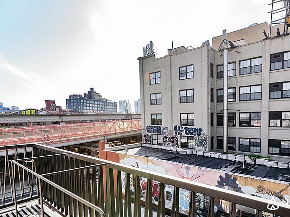 2nd image of 376 Bedford Ave #3D